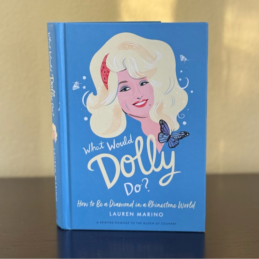 📖 'What Would Dolly Do?' Book 💎